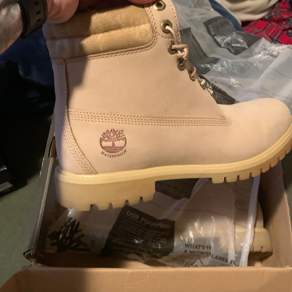 Timberland light brown with brown/white laces and ortholite soles! - Picture 14 of 14